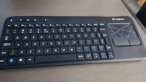 Περισσότερες πληροφορίες για "Logitech K400r - Ασύρματο Πληκτρολόγιο με Touchpad"