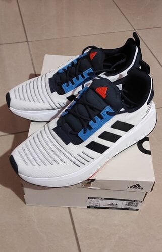 Περισσότερες πληροφορίες για "Adidas swift run 23"