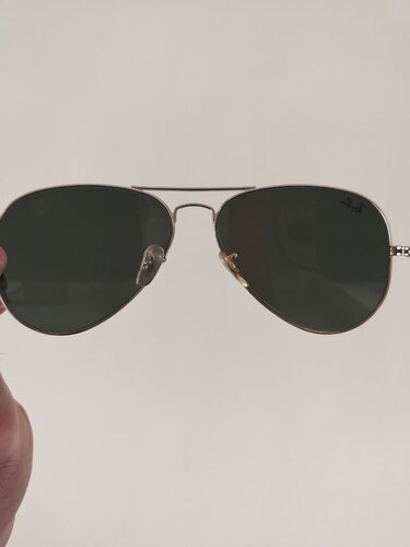 Περισσότερες πληροφορίες για "Ray-Ban Aviator Large Metal"