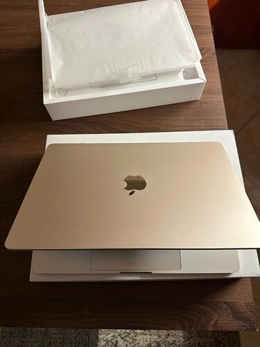 Περισσότερες πληροφορίες για "MacBook Air M2 15inch 8/256Gb Starlight"