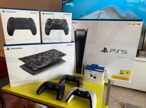 Περισσότερες πληροφορίες για "Ps5 Disc Edition + 2 Dualsense + Ps5 Camo Cover"