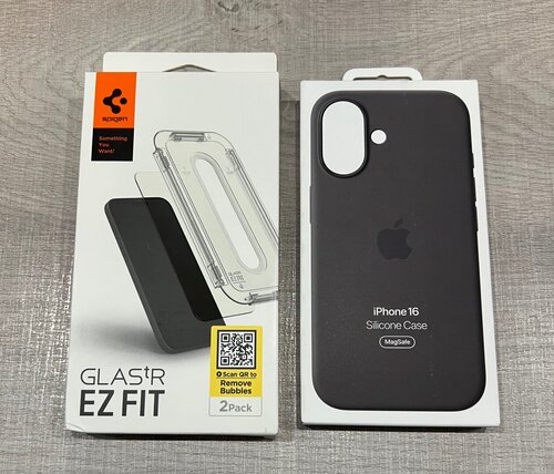 Περισσότερες πληροφορίες για "Apple Silicone Case with MagSafe Back Cover Σιλικόνης Stone Gray (iPhone 16) + Tempered Glass"