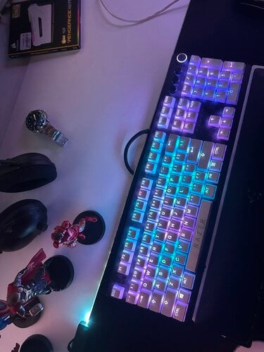 Περισσότερες πληροφορίες για "Razer huntsman elite"