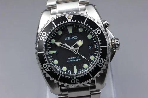 Περισσότερες πληροφορίες για "Seiko Kinetic Divers"