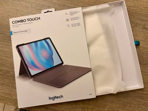 Περισσότερες πληροφορίες για "Logitech Combo Touch iPad Air M2 13 inch"