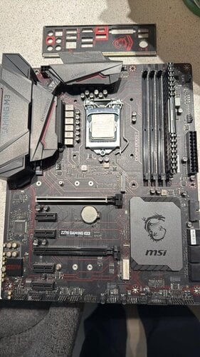 Περισσότερες πληροφορίες για "i7 6700k + μητρική z270 gaming m3 + 16gb ram"