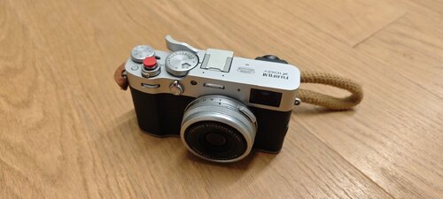 Περισσότερες πληροφορίες για "Fujifilm X 100V"