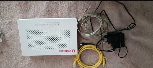 Περισσότερες πληροφορίες για "vodafone router+καλώδια για ίντερνετ"