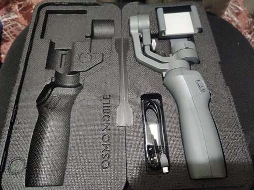 Περισσότερες πληροφορίες για "Dji osmo mobile 2 gimbal"