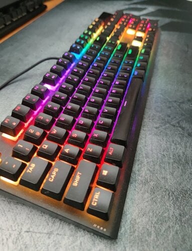 Περισσότερες πληροφορίες για "Corsair K60 RGB PRO"