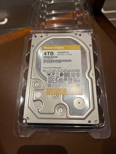 Περισσότερες πληροφορίες για "Western Digital Gold 4TB WD4003FRYZ"