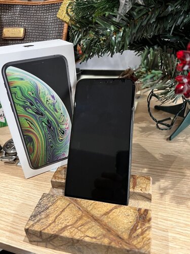 Περισσότερες πληροφορίες για "Apple iPhone XS (μαύρο/64 GB) 100% υγεία + iPhone 8 + iPhone 11 Pro"