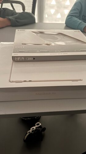 Περισσότερες πληροφορίες για "MacBook Air M2 256gb Starlight"