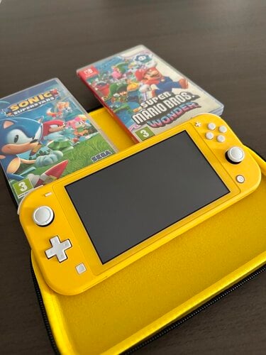 Περισσότερες πληροφορίες για "Nintendo Switch Lite"