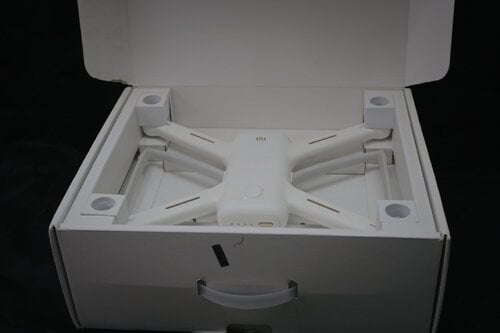 Περισσότερες πληροφορίες για "Xiaomi MI Drone 4k"