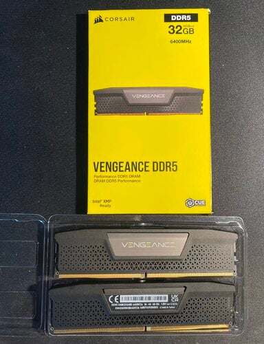 Περισσότερες πληροφορίες για "Corsair Vengeance CMK32GX5M2B6400C36 (32 GB/DDR5/6400MHz)"