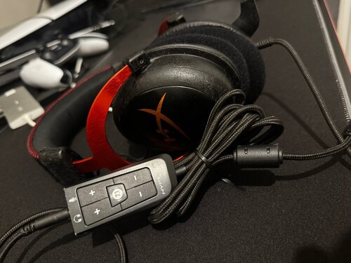 Περισσότερες πληροφορίες για "HyperX Cloud II Over Ear Gaming Headset με σύνδεση USB / 2x3.5mm Κόκκινο"