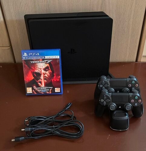 Περισσότερες πληροφορίες για "Sony Playstation 4 Slim 1TB + 2 controllers + 1 Game"