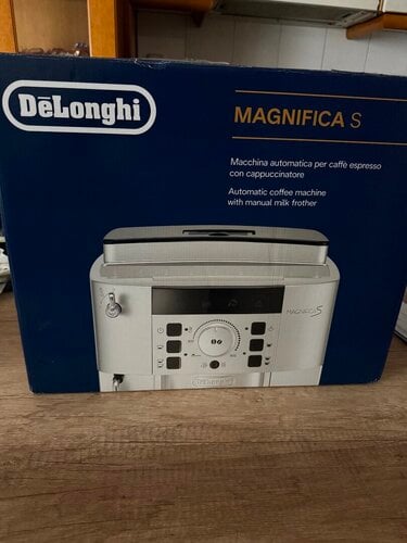 Περισσότερες πληροφορίες για "Delonghi ECAM22.112.B Μηχανή Espresso"