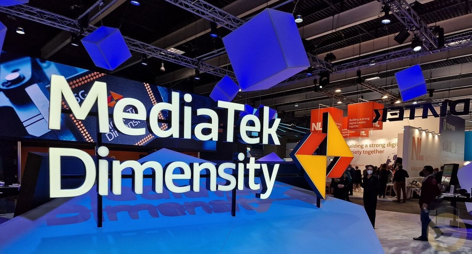 Περισσότερες πληροφορίες για "Η MediaTek παρουσιάζει τον επεξεργαστή Dimensity 8400 χωρίς πυρήνες αποδοτικότητας"