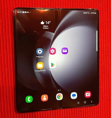 Περισσότερες πληροφορίες για "Samsung Galaxy Z Fold5 (Μαύρο/256 GB)"