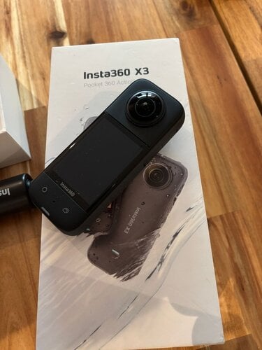 Περισσότερες πληροφορίες για "Insta360 X3 + Selfie Stick + SD card"