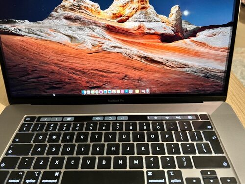 Περισσότερες πληροφορίες για "Apple MacBook Pro 16" i7 with touchbar 2019 σα καινούριο"