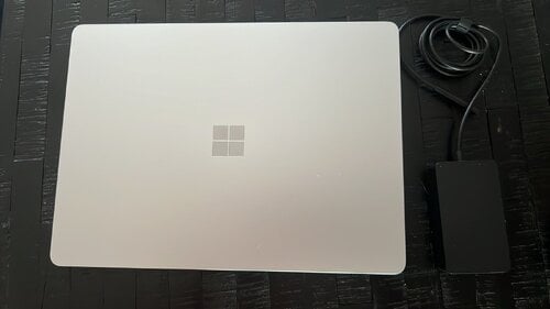 Περισσότερες πληροφορίες για "Microsoft Surface Laptop Copilot+ PC 13" Snapdragon X Plus C10/16GB/256GB Platinum"