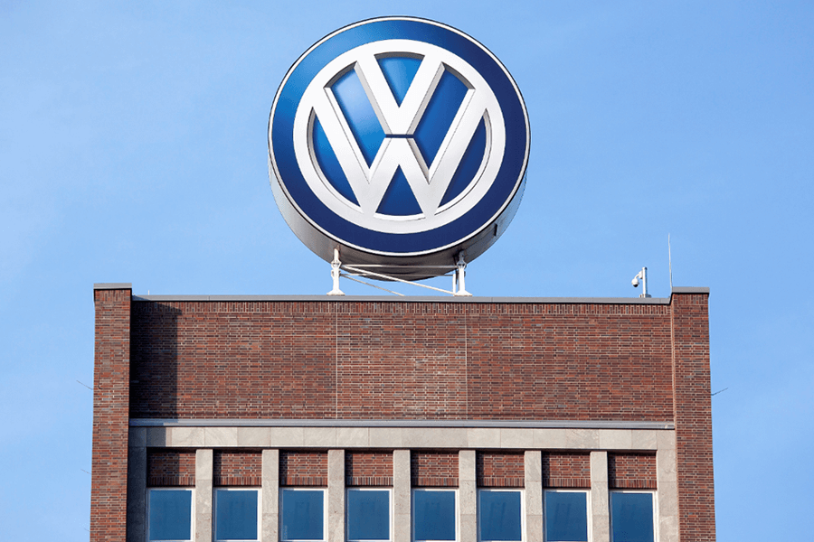 Η Volkswagen ανακοινώνει συμφωνία με τους εργαζομένους για αποφυγή απολύσεων έως το 2030