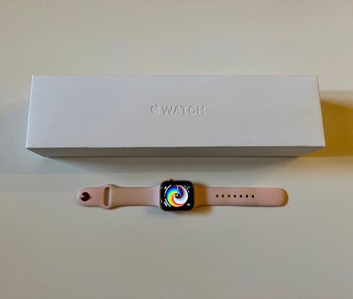 Περισσότερες πληροφορίες για "Apple Watch Series 4 (40mm/Χρυσός (Χρυσό)/Αλουμίνιο)"