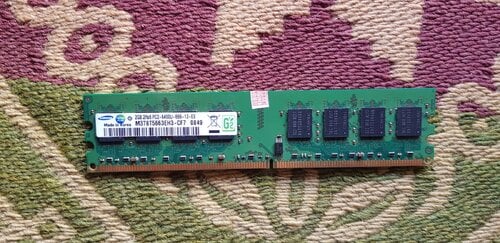 Περισσότερες πληροφορίες για "Samsung 2GB DDR2 PC2-6400 800MHz"