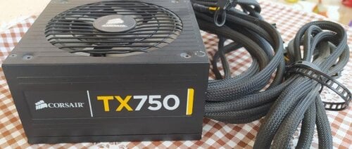 Περισσότερες πληροφορίες για "PSU  Corsair TX Series™ TX750 — 80 PLUS® Bronze Certified 750 Watt High Performance"