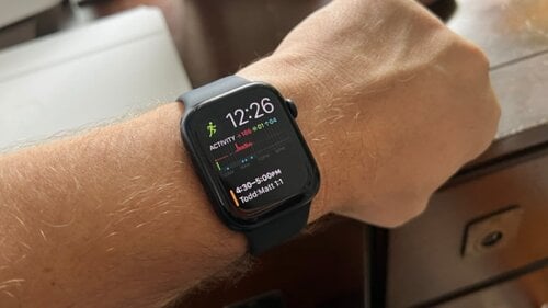 Περισσότερες πληροφορίες για "Apple Watch Series 7 (45mm/Μαύρο/Αλουμίνιο)"