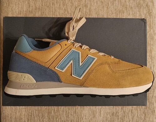 Περισσότερες πληροφορίες για "New Balance 574  no.43"