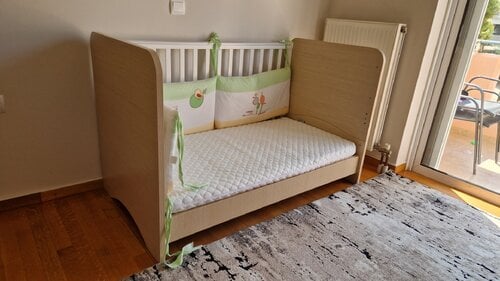 Περισσότερες πληροφορίες για "CasaBaby Παιδικό Κρεβάτι Cube (κούνια) και στρώμα Greco Strom Ερατώ"