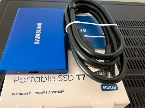 Περισσότερες πληροφορίες για "Samsung Portable SSD T7 500GB 2,5" USB-C Blue"