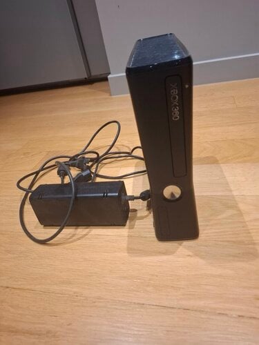 Περισσότερες πληροφορίες για "Microsoft Xbox 360 slim 320gb"