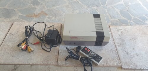 Περισσότερες πληροφορίες για "Nintendo nes 1985!"