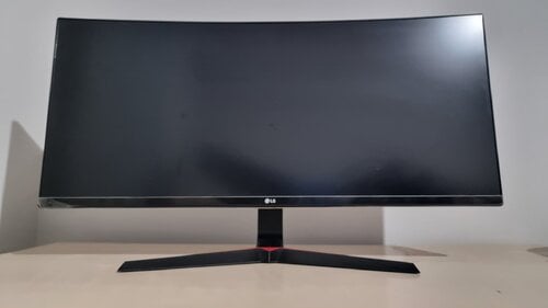 Περισσότερες πληροφορίες για "LG 34UC79G-B Ultrawide IPS Curved Gaming Monitor 34" FHD 2560x1080 144Hz"