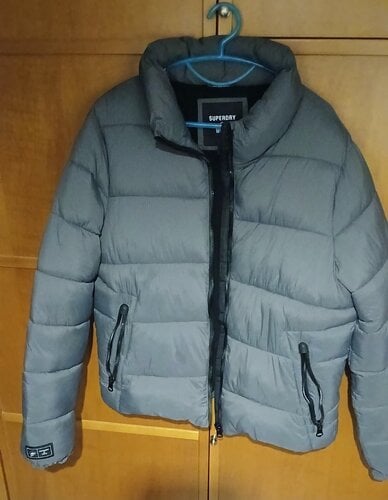 Περισσότερες πληροφορίες για "Μπουφαν puffer superdry 35 ευρώ"