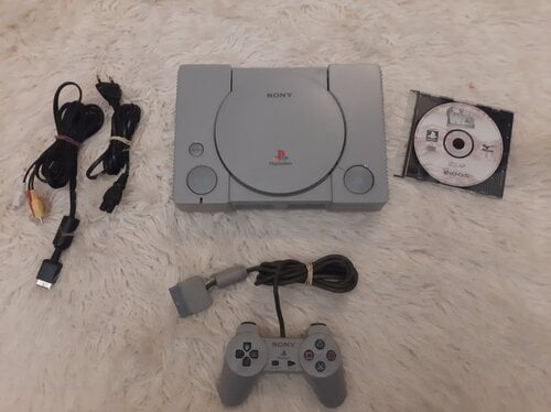 Περισσότερες πληροφορίες για "SONY PLAYSTATION 1 fat ( PS1 fat ) Κονσόλα μαζι με παιχνιδι"