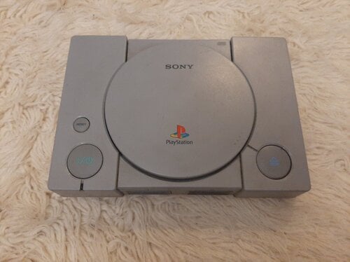 Περισσότερες πληροφορίες για "SONY PLAYSTATION 1 fat ( PS1 fat ) σκετη Κονσόλα για ανταλλακτικα επισκευη ( με προβλημα )"