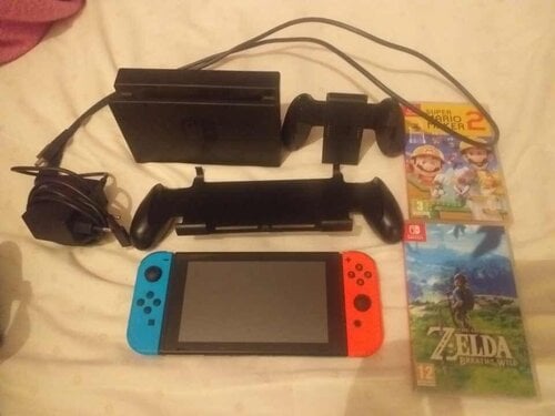 Περισσότερες πληροφορίες για "Nintendo Switch + 2 games"