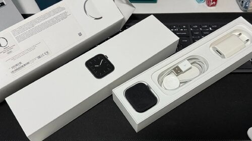 Περισσότερες πληροφορίες για "Apple Watch Series 5 44mm Space Gray Aluminium Case"