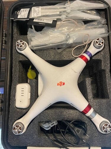 Περισσότερες πληροφορίες για "DJI Phantom 3 Advanced"