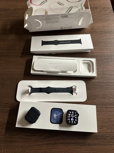 Περισσότερες πληροφορίες για "Apple Watch Series 9 41mm Midnight Blue"