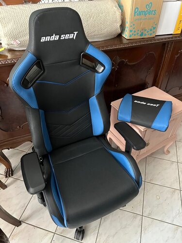 Περισσότερες πληροφορίες για "Gaming chair ANDA SEAT"