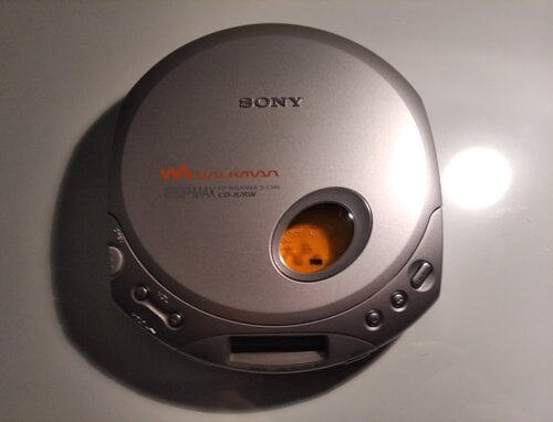 Περισσότερες πληροφορίες για "Sony Walkman D-E340 & Philips radio-cassette player-cd player AZ1004"