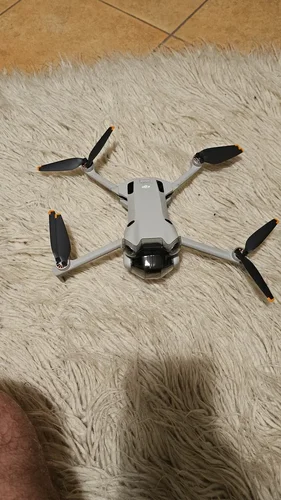 Περισσότερες πληροφορίες για "ΕΥΚΑΙΡΙΑ !!!! DJI Mini 4 Pro Fly More Combo (RC 2)"