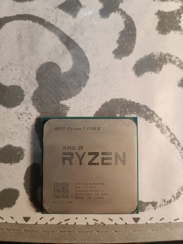 Σετ Ryzen 7 1700X 16GB (2*8) G.skill ripjaws + stock wraith cooler